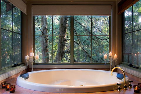 Eagle Hammer Cottages - Accommodation Mt Buller 2