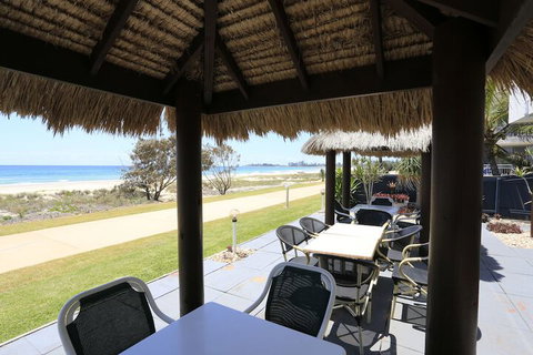 Bilinga Beach Motel - Accommodation Mt Buller 4