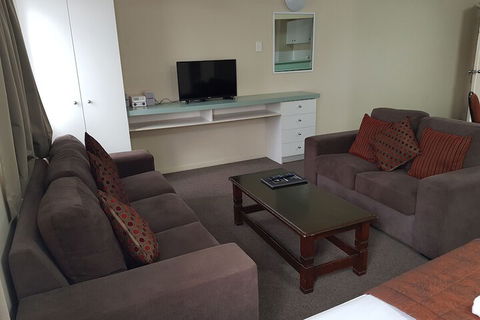 Earls Court Motor Inn - Accommodation Mt Buller 2