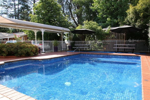 Barrass's John Bright Motor Inn - Accommodation Mt Buller 2