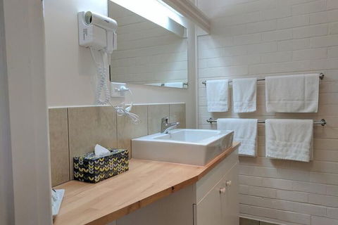 Lake Bolac Motel - Accommodation Mt Buller 4