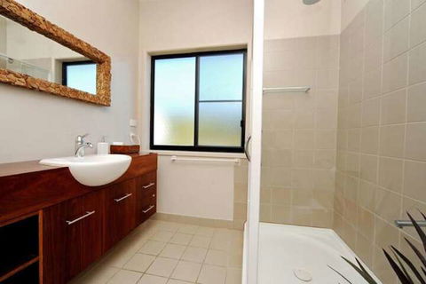 Airlie Waterfront Bed & Breakfast - Accommodation Mt Buller 7