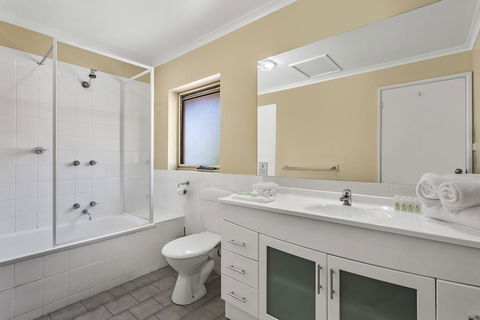 Elphin Motel & Serviced Apartments - Accommodation Mt Buller 1