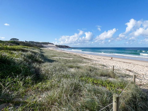 CHILL OUT BEACH HOUSE At FORSTER - Accommodation Mt Buller 6