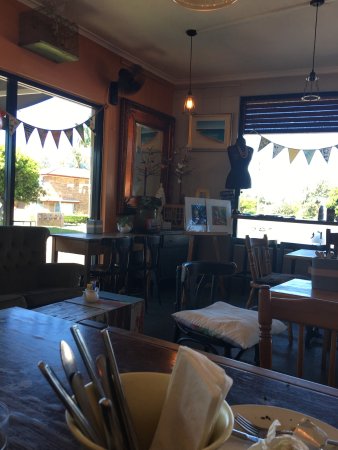 Two Birds Gallery Cafe - Accommodation Mt Buller 0