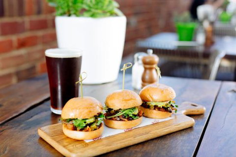 American Hotel Echuca - Accommodation Mt buller 0