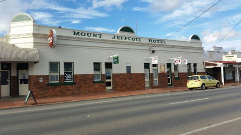 Mount Jeffcott Hotel - Accommodation Mt Buller 0