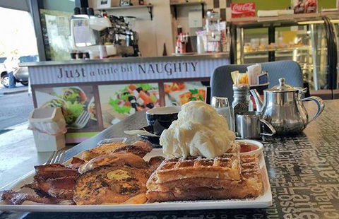 Mun Hing - Accommodation Mt Buller 8