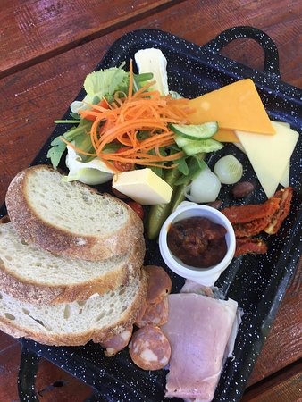 The Settlers Arms Inn - Accommodation Mt Buller 0