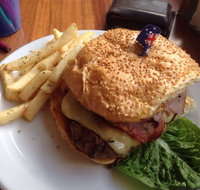 The Red Parrot Cafe - Accommodation Mt Buller