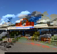 Log Cabin Pizza - Accommodation Mt Buller