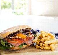 Barracks Bar - Crowne Plaza Hawkesbury Valley - Accommodation Mt Buller