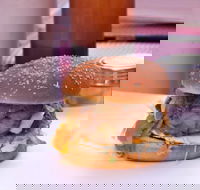 Paul's Famous Hamburgers - Sylvania - Accommodation Mt Buller