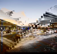 Kawana Waters Hotel - Accommodation Mt Buller