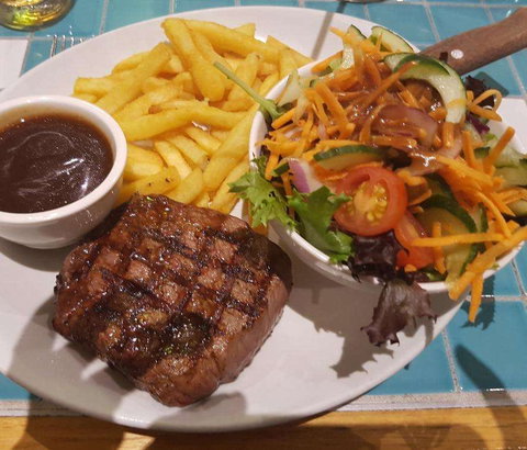 HQ Cafe - Accommodation Mt Buller 0