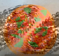 Deluxe Gourmet Pizza - Accommodation Mt Buller