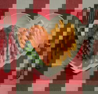 Red Rooster - Surrey Hills - Accommodation Mt Buller