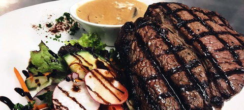 Apollo Bay Wine Bar & Coffee Shop - Accommodation Mt buller 1