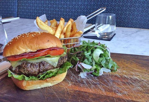 Apollo Bay Wine Bar & Coffee Shop - Accommodation Mt buller 3