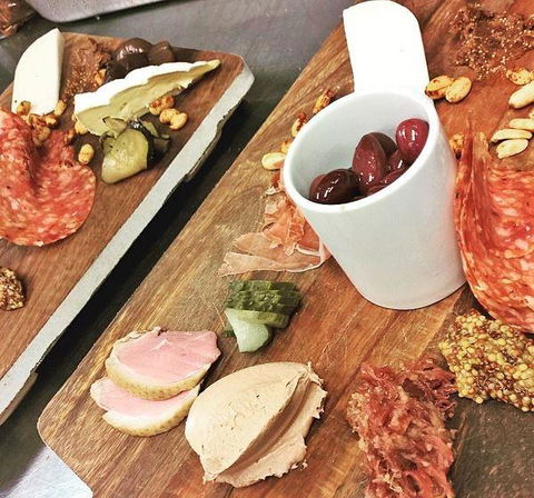 Apollo Bay Wine Bar & Coffee Shop - Accommodation Mt buller 7