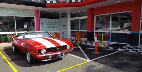 RJ's Rock N Roll Diner - Accommodation Mt Buller 9