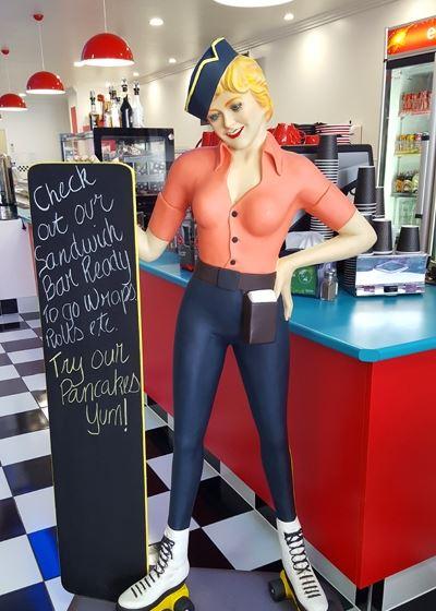 RJ's Rock N Roll Diner - Accommodation Mt Buller 7