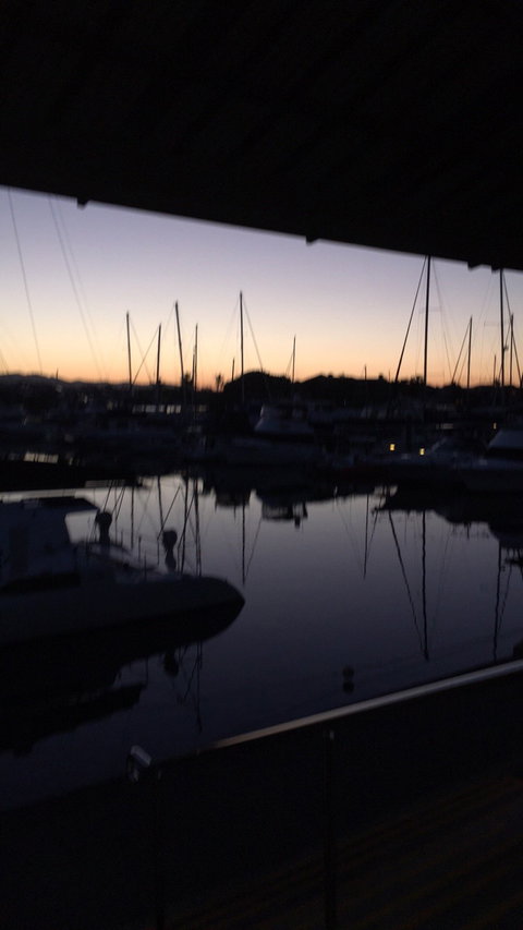 Two Friends Wine & Fine Food - Accommodation Mt Buller 4