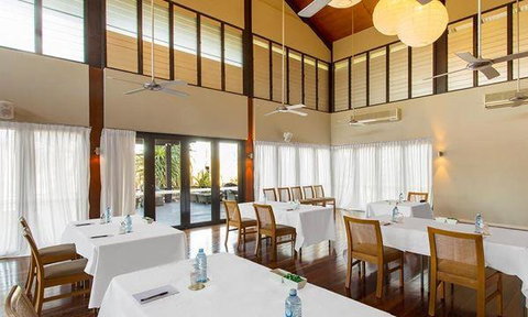 The Deck Poolside Bar & Restaurant - Accommodation Mt Buller 11