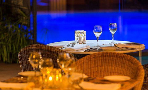 The Deck Poolside Bar & Restaurant - Accommodation Mt Buller 2