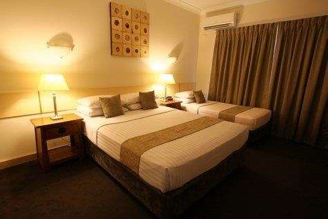 Emerald Maraboon Motor Inn - Accommodation Mt Buller 3