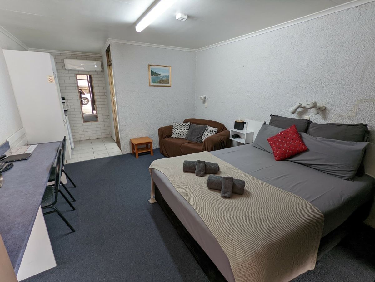 Aramac QLD Accommodation Mt Buller