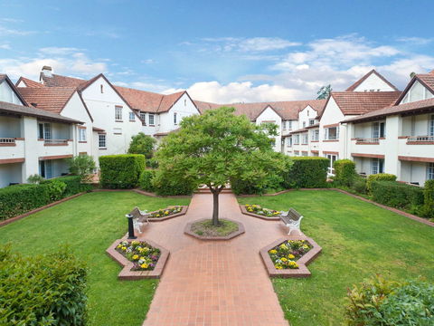 Mercure Canberra Hotel - Accommodation Mt Buller 2