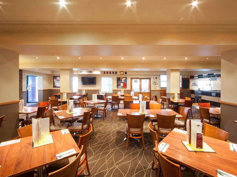 Mercure Canberra Hotel - Accommodation Mt Buller 3