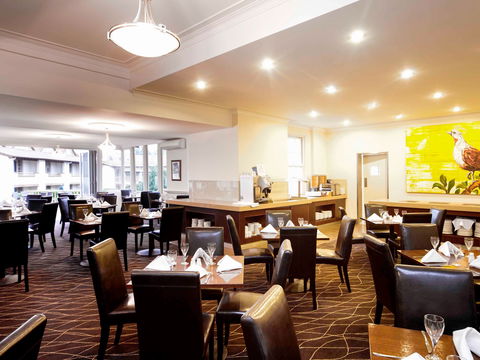 Mercure Canberra Hotel - Accommodation Mt Buller 11