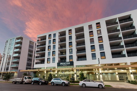 Meriton Suites Sydney Airport - Accommodation Mt Buller 1