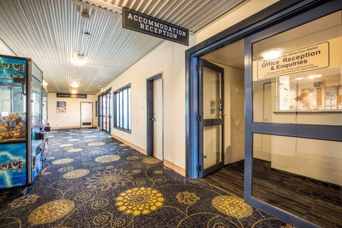 Atherton Hotel - Accommodation Mt Buller 1