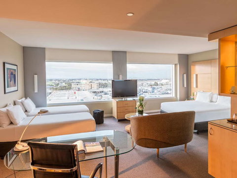 PARKROYAL Melbourne Airport - Accommodation Mt Buller 4