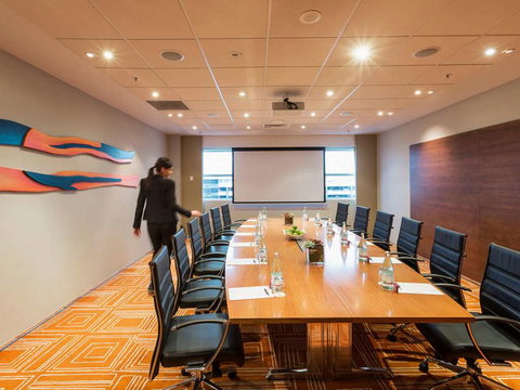 PARKROYAL Melbourne Airport - Accommodation Mt Buller 8