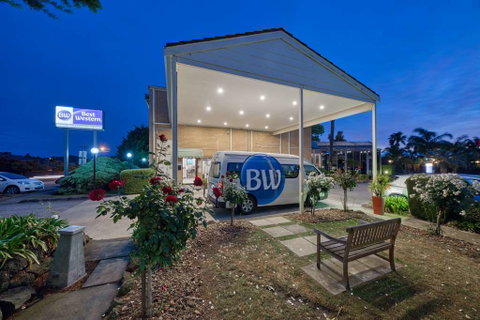 Best Western Airport Motel & Conv Ctr - Accommodation Mt Buller 1