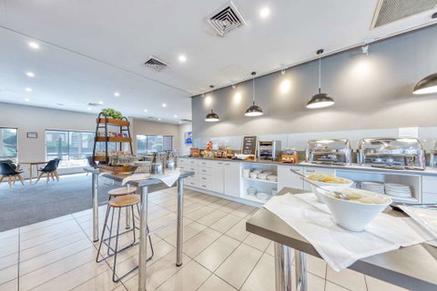 Best Western Airport Motel & Conv Ctr - Accommodation Mt Buller 5