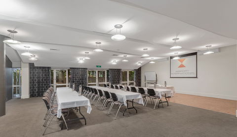 The Airport International Motel - Accommodation Mt Buller 13