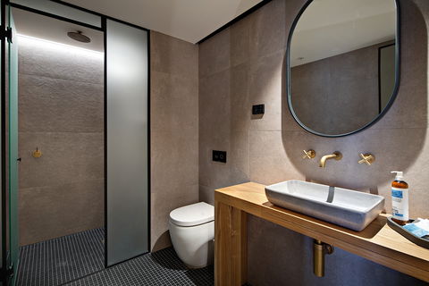 Zara Tower Serviced Apartments - Accommodation Mt Buller 6