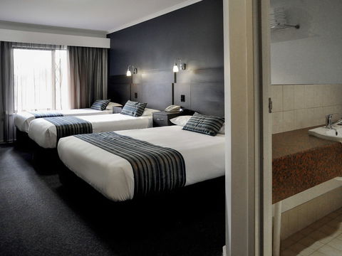 Ibis Styles Adelaide Manor - Accommodation Mt Buller 1