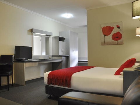 Ibis Styles Adelaide Manor - Accommodation Mt Buller 2
