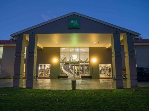 Ibis Styles Canberra - Accommodation Mt buller 0