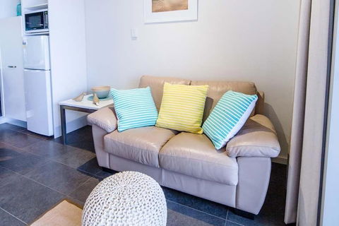 Onslow Beach Resort - Accommodation Mt Buller 9