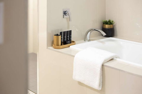 H on Smith Hotel - Accommodation Mt Buller 3