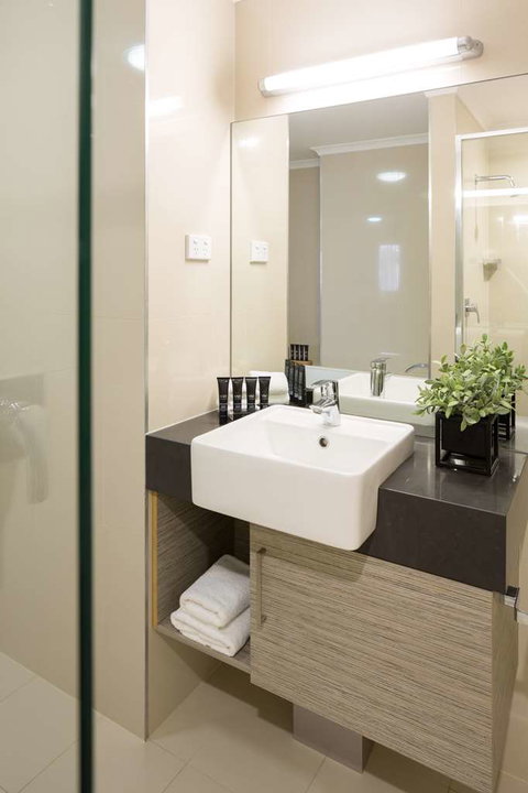 H on Smith Hotel - Accommodation Mt Buller 7