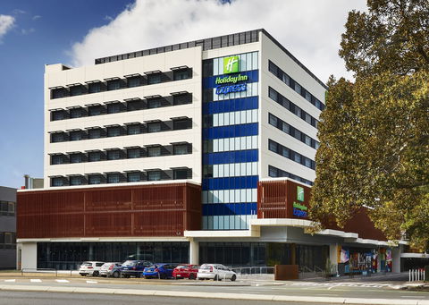 Holiday Inn Express Newcastle - Accommodation Mt Buller 0