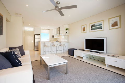 Maison Noosa Beachfront Resort - Accommodation Mt Buller 1